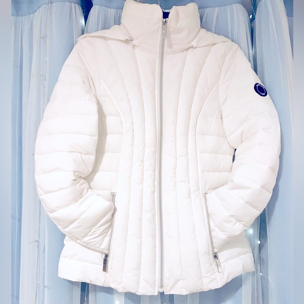 Nautica Women's Short Stretch Lightweight Puffer Jacket with Removeablehood NWOT